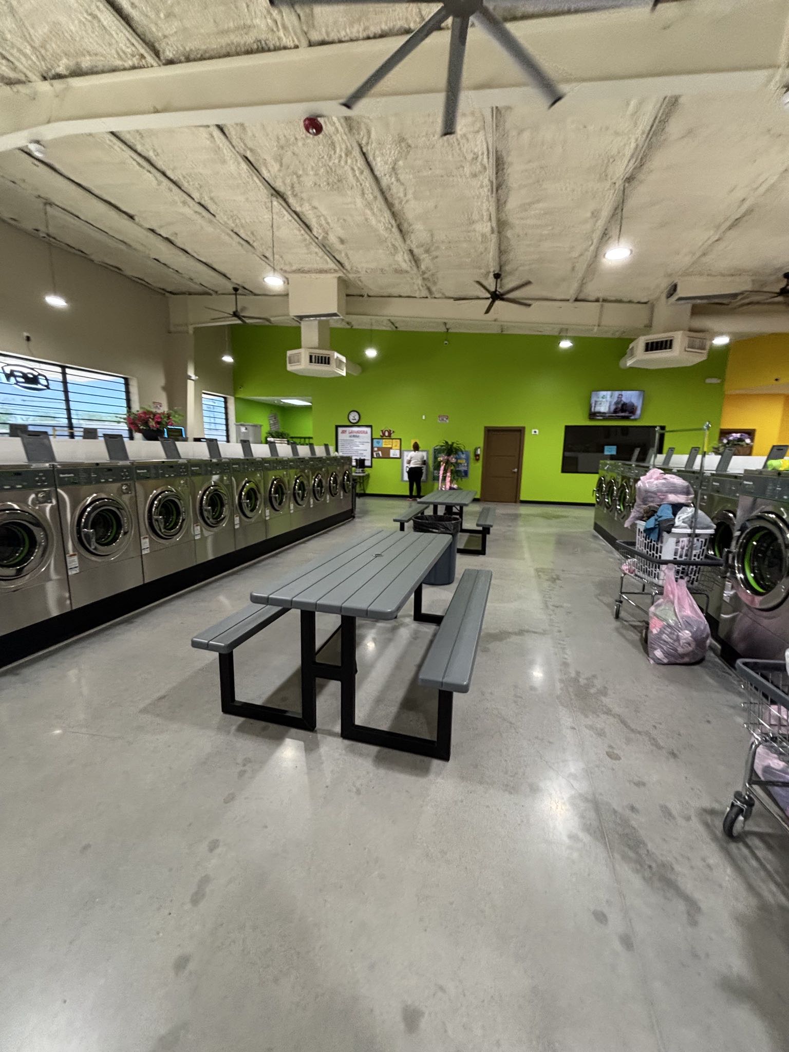 Joy washateria after image 9